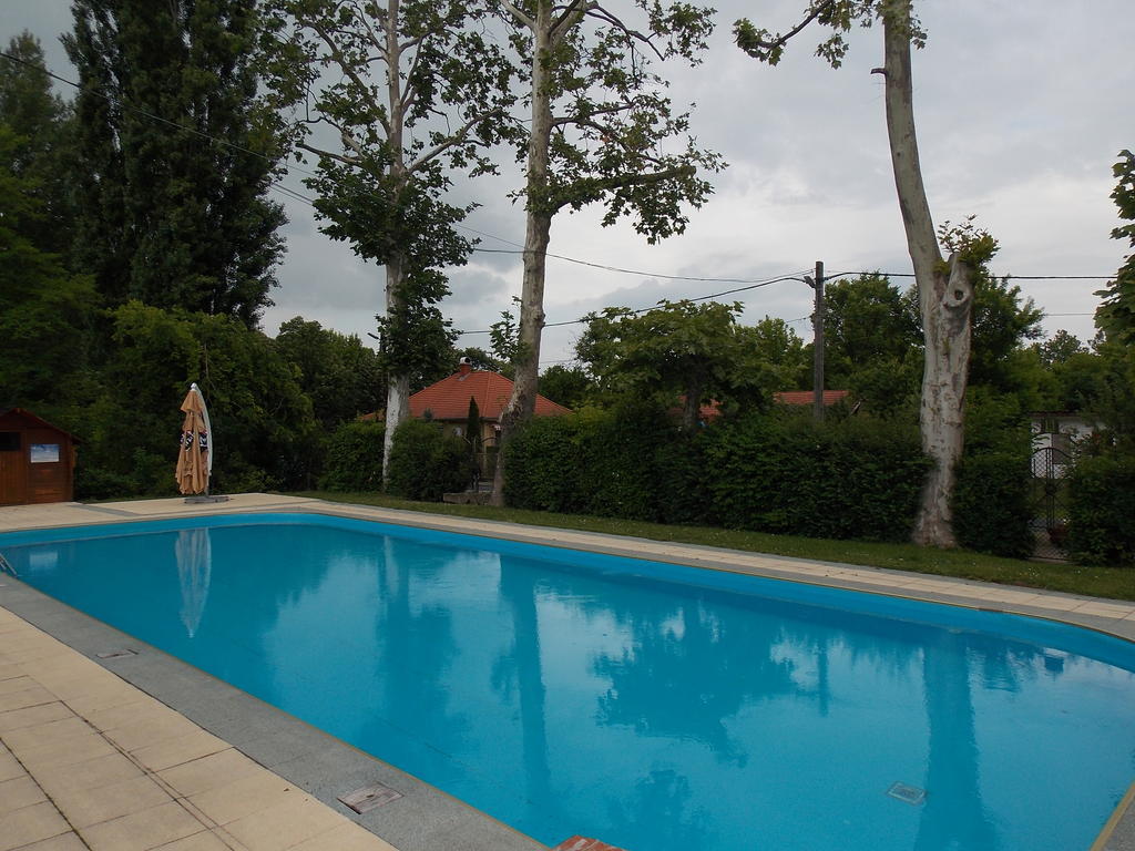 Hotel Family Balatonföldvár Екстериор снимка