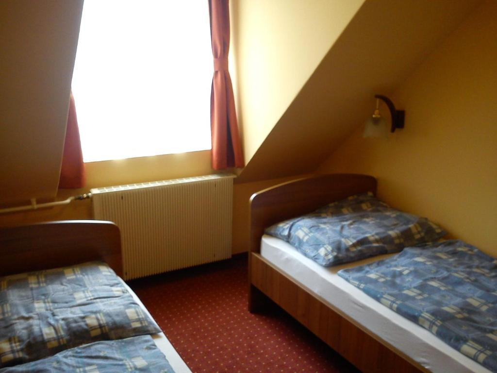 Hotel Family Balatonföldvár Стая снимка