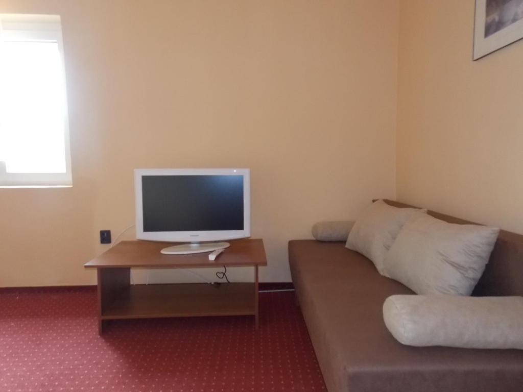 Hotel Family Balatonföldvár Стая снимка
