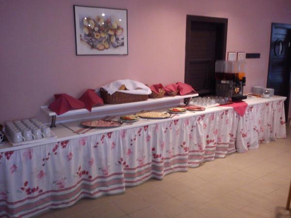 Hotel Family Balatonföldvár Екстериор снимка